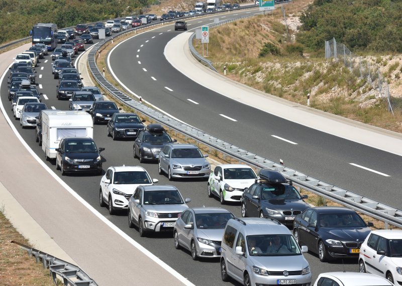 Prošao prvi udarni turistički vikend na cestama: 'Ponedjeljak je nova subota'