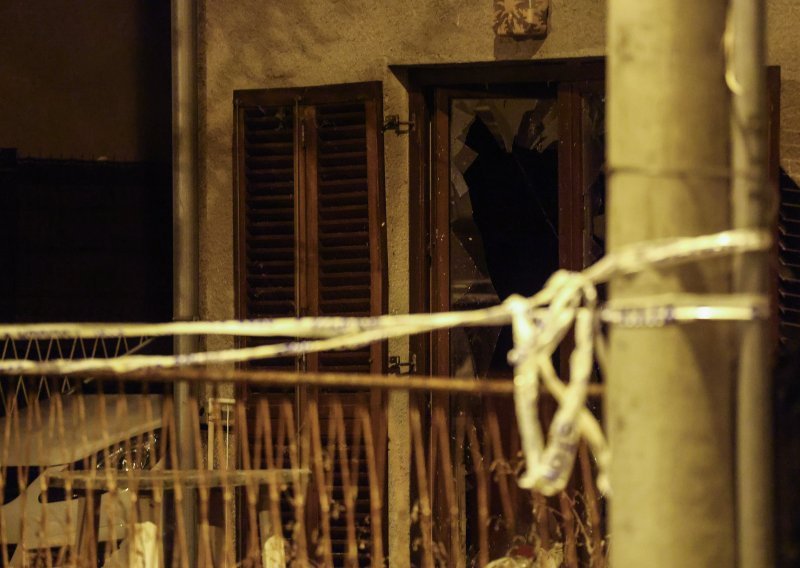 Tragedija u Zagrebu: U požaru kuće u Voltinom naselju poginula jedna osoba