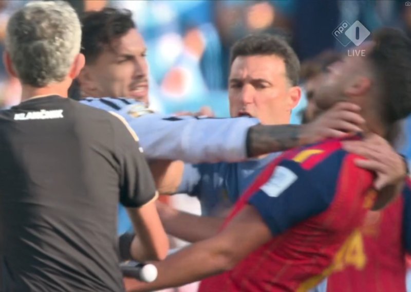 Shearer: Strašno je ovo što Argentinci rade. Postoji način kako se gubi