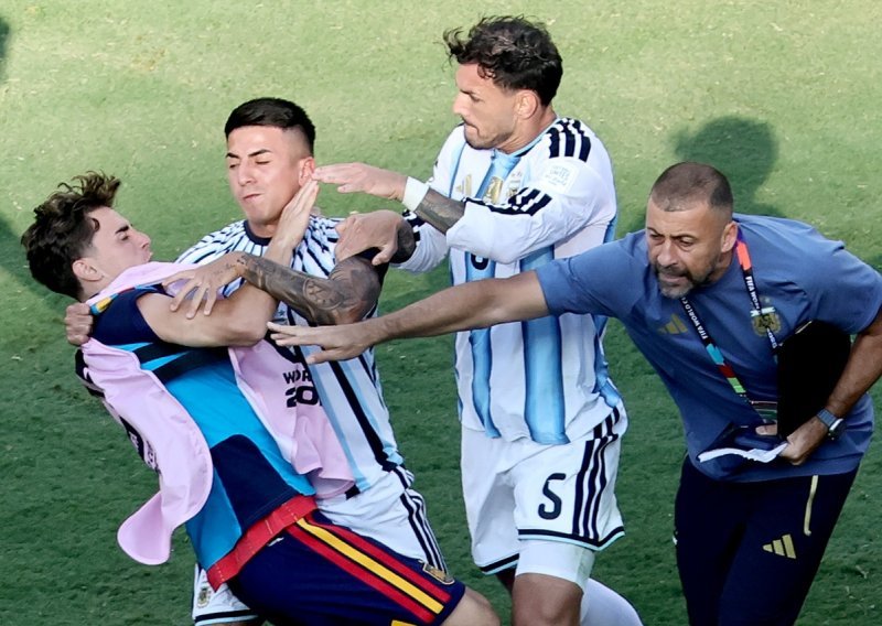 Legendarni Englez o drskom ponašanju Argentinaca: 'Sramotno, jedino je on pokazao klasu'