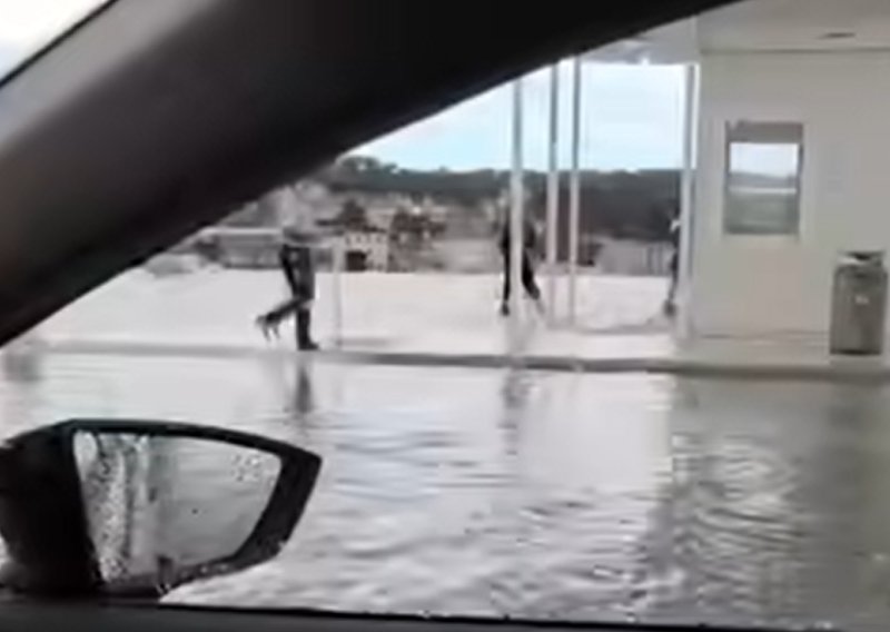 VIDEO Meteocunami se vratio i pogodio Mali Lošinj: 'Došli su oblaci i onda je sve krenulo'