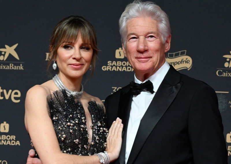 Richard Gere sa suprugom i njezinim sinom slavio naslov Španjolske na SP-u