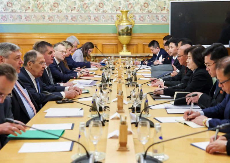 Šefovi diplomacije Sjeverne Koreje i Rusije održali 'strateške razgovore' u Moskvi