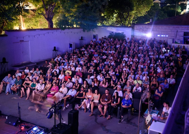 Nikad bogatiji program 12. Brač Film Festivala: Stižu laureati Pule i glumačke legende Zijah Sokolović i Mirjana Karanović