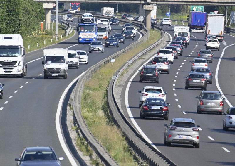 Kaos na njemačkoj autocesti: Kamper se zabio u kolonu, ozlijeđene 34 osobe, među njima i djeca