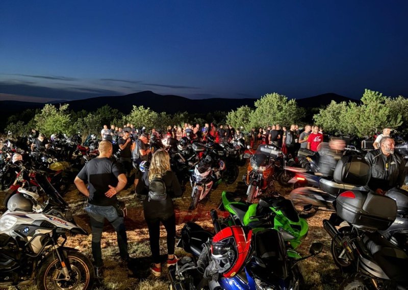 Deset tisuća ljudi i fešta s velikim srcem: peti Moto susret Klis ponovno pogodio u sridu