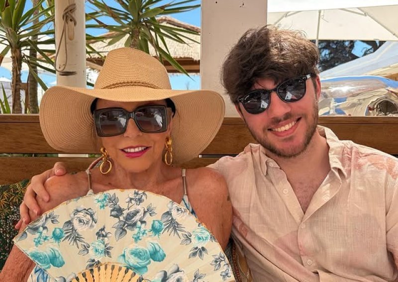 S 93 godine oduševila besprijekornim izgledom: Joan Collins otkrila tajnu mladolikosti