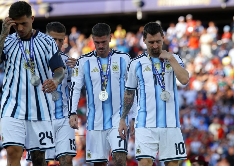 Argentinci okrenuli leđa Španjolcima i navukli bijes svijeta: Evo zašto ih FIFA ipak ne može kazniti