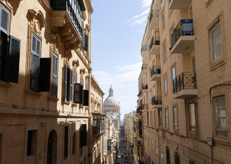 Malta u mraku i bez klime usred paklenih vrućina: Premijer se ispričao građanima
