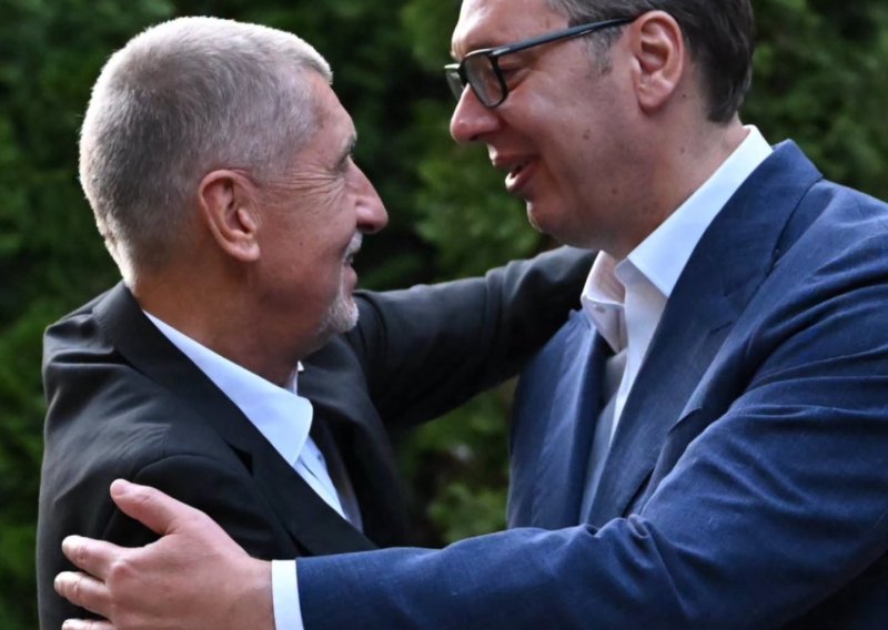 Pazite kako je Vučić ugostio češkog premijera: 'Gost se najbolje dočeka domaćinskom trpezom'