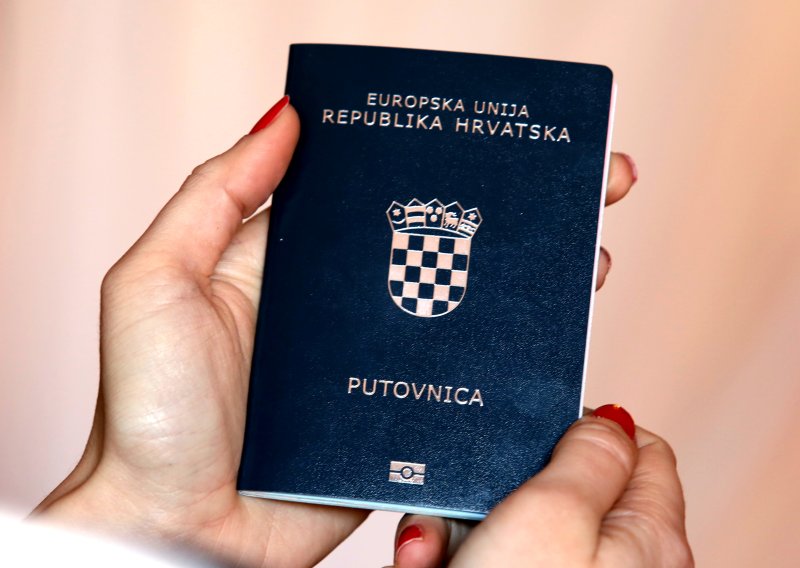 Hrvatska pala na ljestvici najmoćnijih putovnica: Evo zbog koje države više nije četvrta