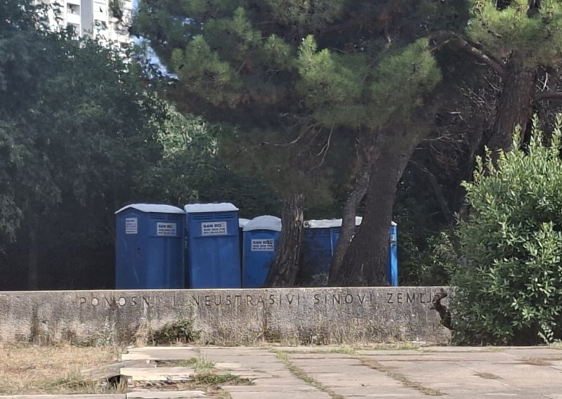 FOTO Obišli smo spomen park Šubićevac: Pazite gdje su završili zahodi za Thompsonov koncert