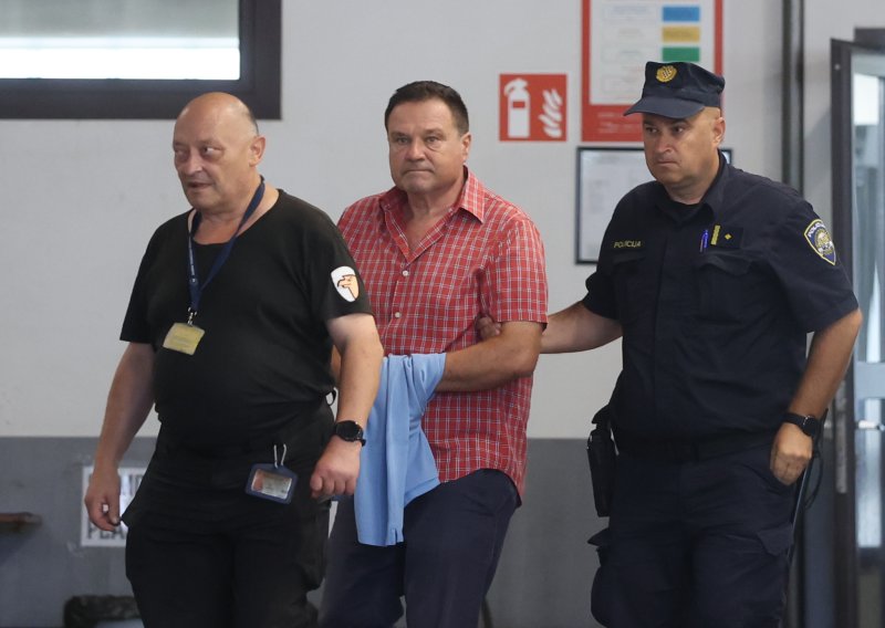 FOTO Uhićeni direktor HOO-a stigao na ispitivanje u USKOK