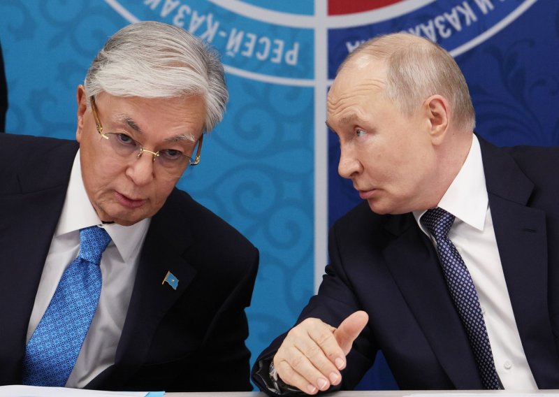Tokajev pred Putinom iznio prijedlog za Ukrajinu: 'Ako smijem iznijeti svoje skromno mišljenje'