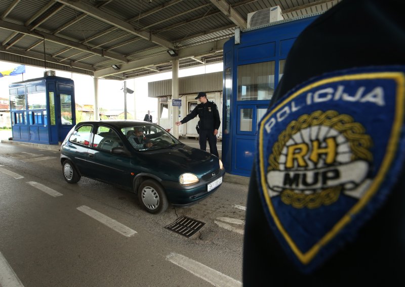 Krećete iz BiH prema Hrvatskoj? Zbog ovih stvari u prtljažniku možete platiti i 13.800 eura