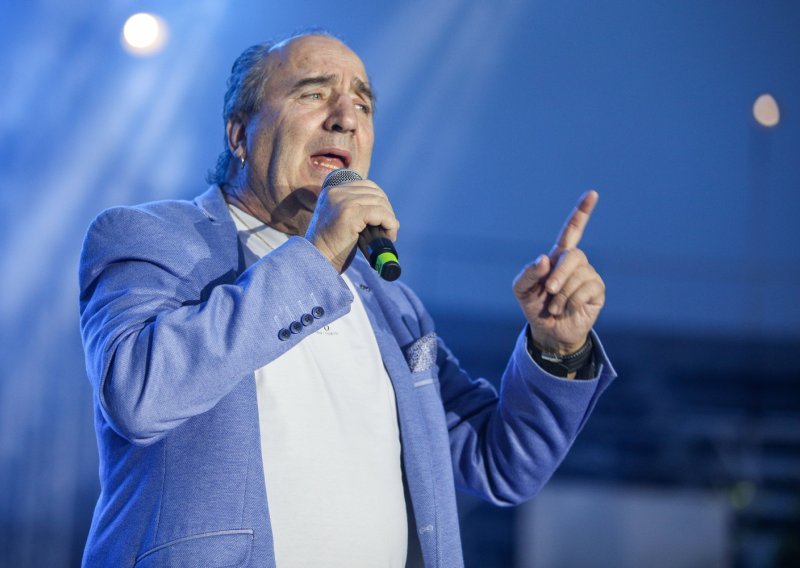 Grdović se za rođendan počastio novim autom i poručio: 'Svake godine ostanem sam'