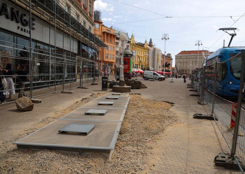 Grad Zagreb se oglasio o spremnicima na Jelačićevu trgu: 'Imamo ih i na Zrinjevcu'