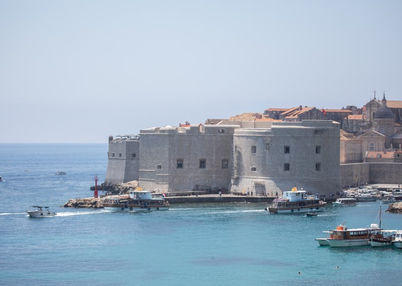U Dubrovniku je napravio jedno pogrešno skretanje, a onda mu je rent-a-car skinuo više od 1600 eura