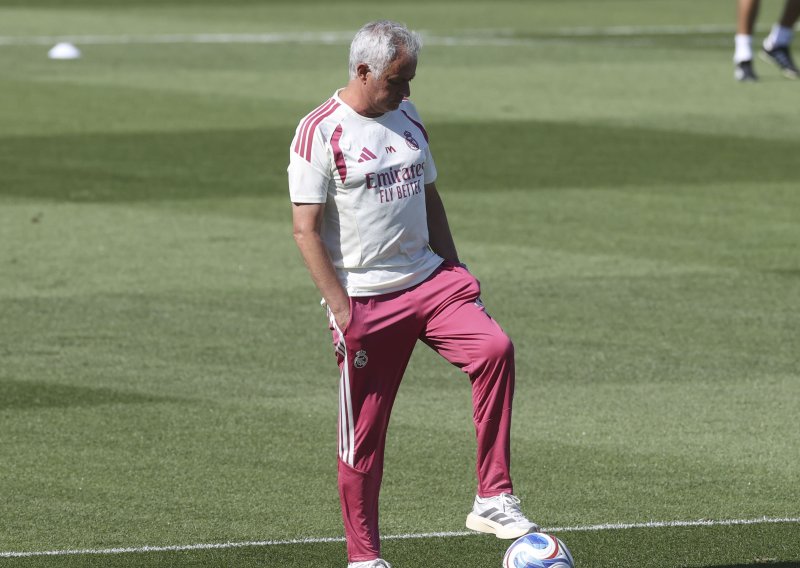 AS: Real nije gotov s promjenama, Mourinho prevodi transformaciju kluba