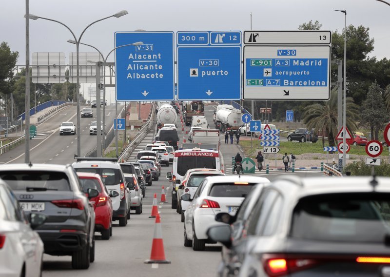 Ova prometna oznaka može vas skupo stajati na odmoru: Mnogi Hrvati ne znaju što znači