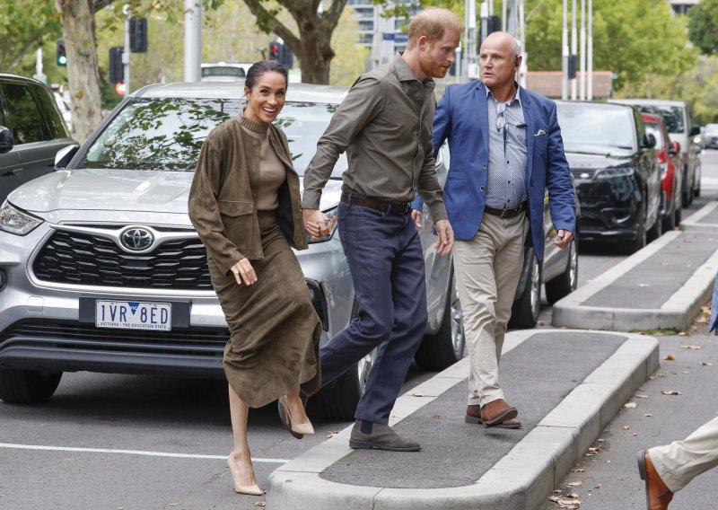 Meghan Markle u crnom od glave do pete privukla sve poglede