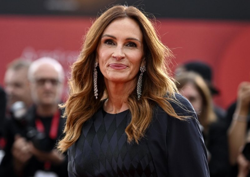 Julia Roberts snimljena u rijetkom izlasku s kćeri: Mlada Hazel kopija je slavne majke