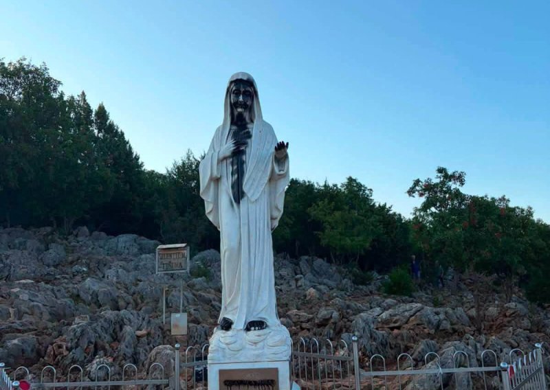 Tko je oskvrnuo Međugorje? Jedan transparent pokrenuo je brojne špekulacije, objavljene potresne scene