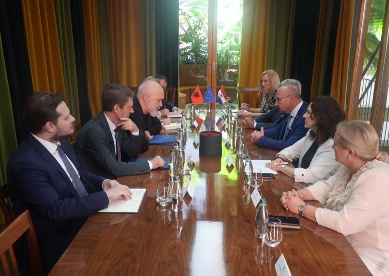 Grlić Radman u Albaniji: 'Hrvatska ostaje snažan zagovornik njezina ulaska u EU'