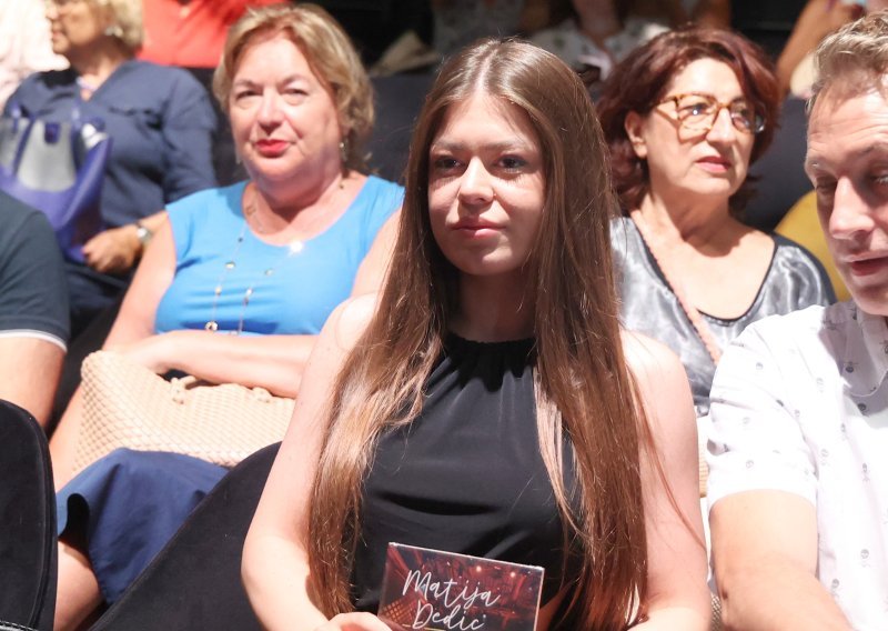 U Šibeniku predstavljen posljednji album Matije Dedića, na promociji bila i Matijina kći Lu