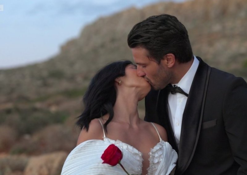 Nakon drame s fotografijama i prekida, Anastasia i Petar iz 'Gospodina Savršenog' opet su zajedno