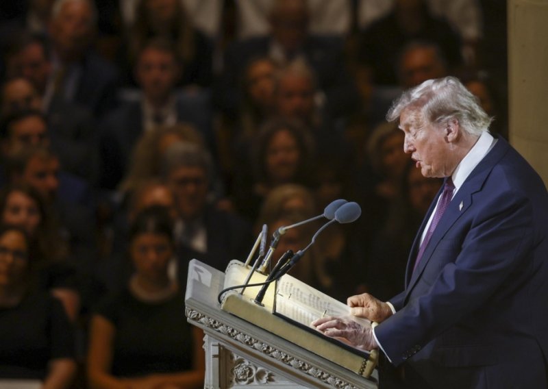 Trump na komemoraciji Grahamu: 'Bio je izvorni američki velikan'
