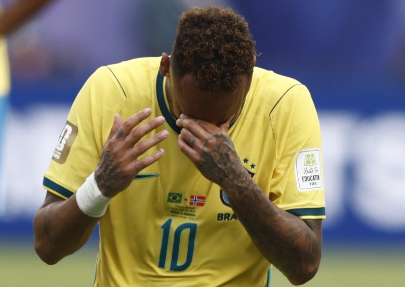 Neymar grcajući u suzama objavio: 'Ovo je kraj! Više me neće biti u Brazilu'