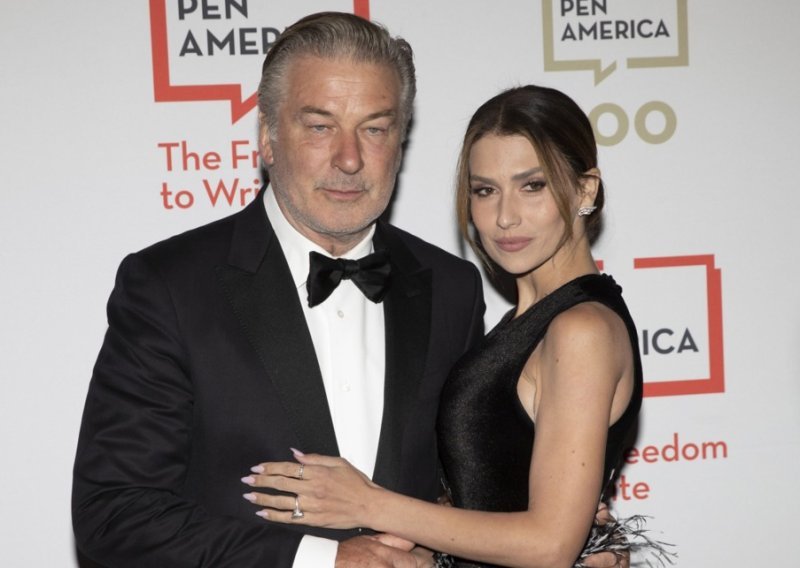Alec Baldwin poželio deveto dijete; Reakcija Hilarije postala pravi hit