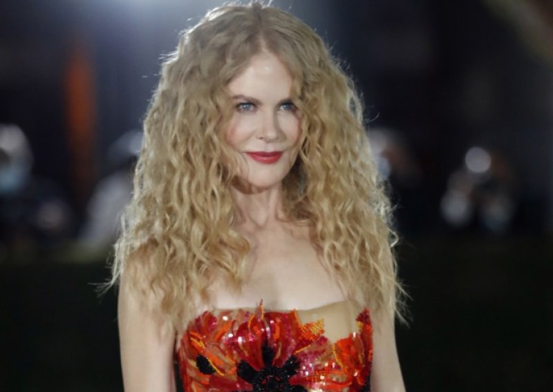 Romantično ljetno izdanje: Nicole Kidman zablistala u Portofinu u zavodljivoj haljini