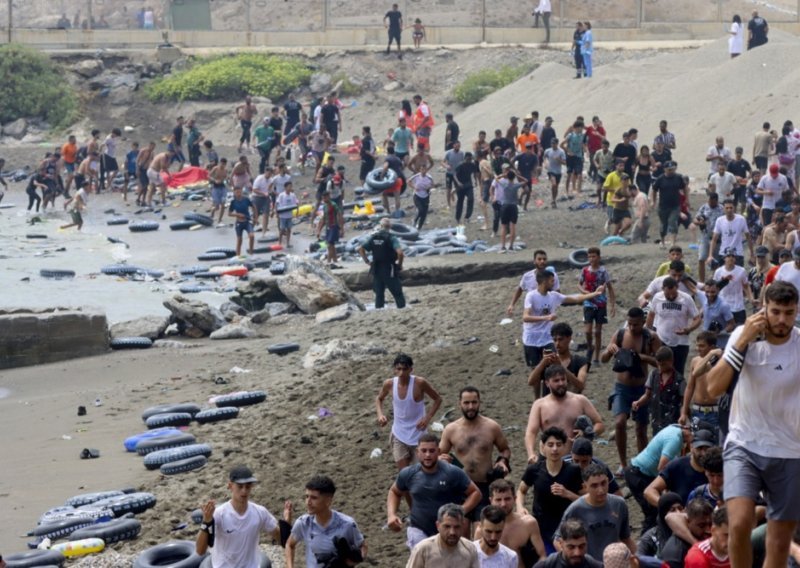 Albares o migrantskoj krizi: Na društvenim mrežama zabilježena je neuobičajena aktivnost