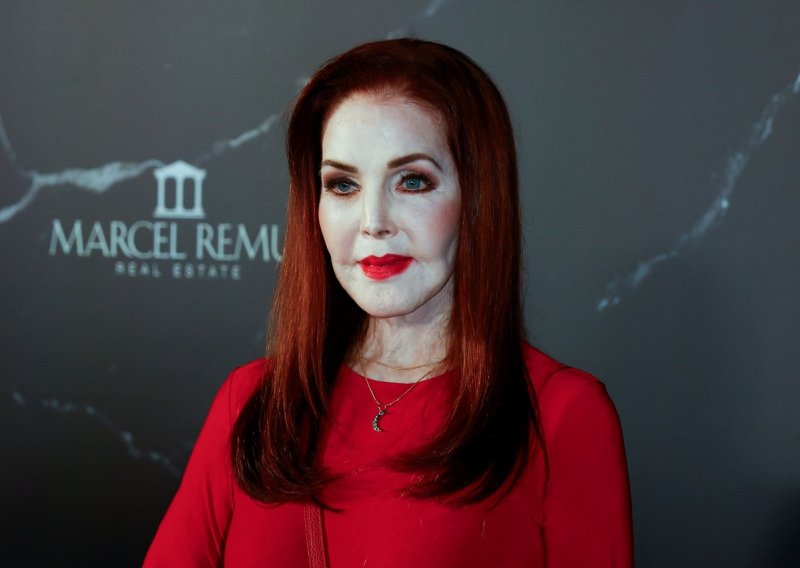 Priscilla Presley u 81. godini plijeni pažnju svojim bezvremenskim stilom
