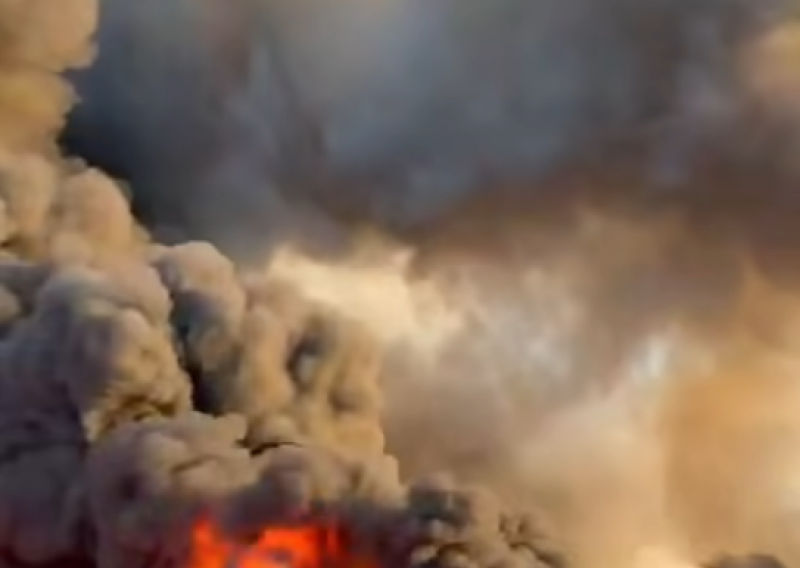 VIDEO Požar komunalnog otpada na Braču konačno lokaliziran, intervencija je bilo diljem Dalmacije