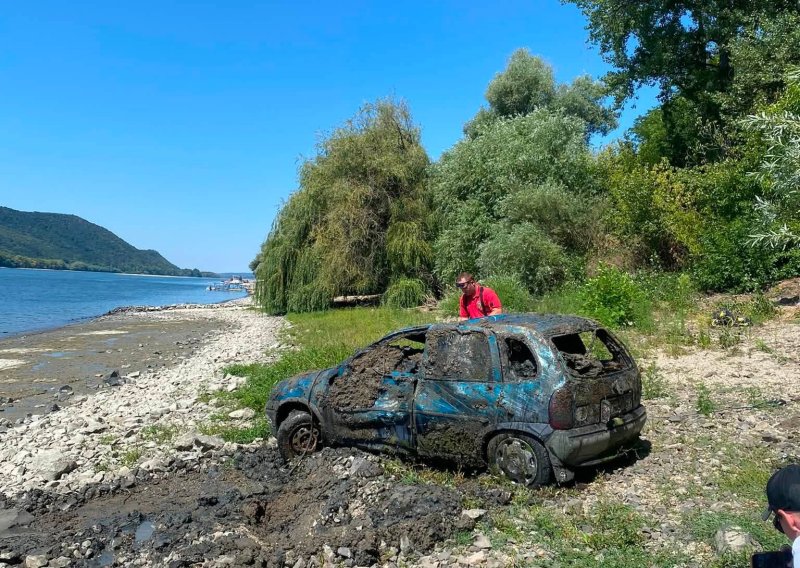 Rekordno nizak Dunav otkrio automobil ukraden prije 13 godina: 'Zaplakao sam'