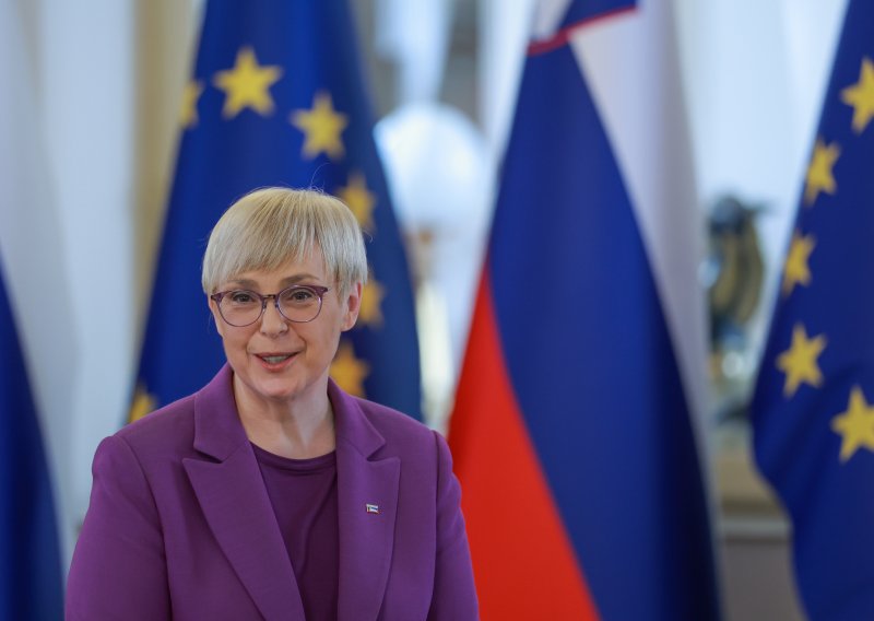 Slovenska predsjednica doživjela prometnu nesreću na povratku iz Hrvatske: Prevezena je u bolnicu