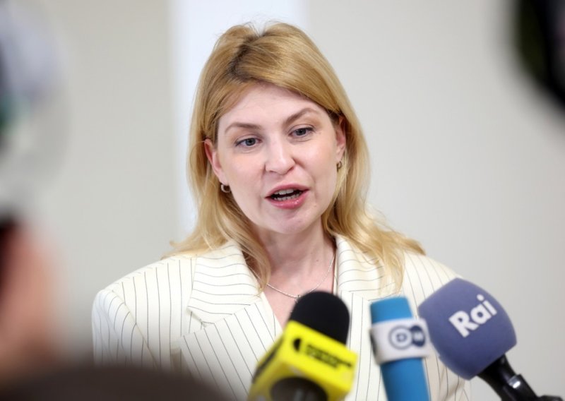 Zelenski razriješio dužnosti ukrajinsku veleposlanicu u SAD-u