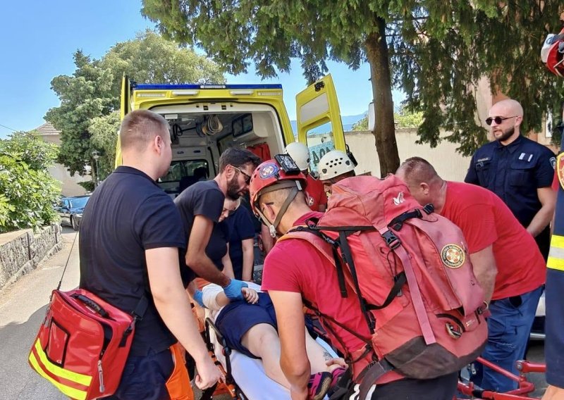 Makarski HGSS-ovci objavili detalje akcije na Modrom jezeru: Turistkinja je doživjela toplotni udar