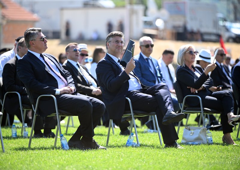 'Uoči Dana pobjede politička atmosfera je ležerna poput Milanovićevih bermuda. Ali jesen bi mogla biti žestoka'
