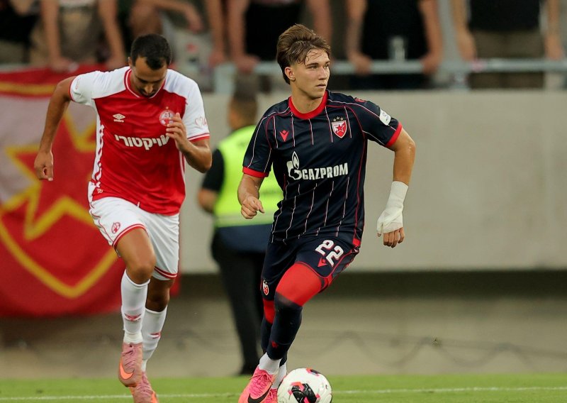 Crvena zvezda u bizarnoj atmosferi izgubila u pretkolu i sve je dalje od Lige prvaka