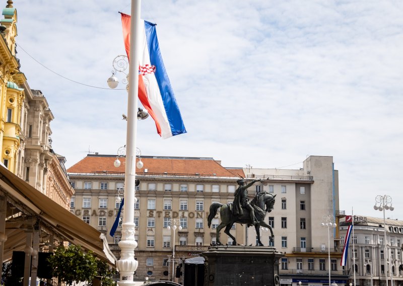 Možemo odgovorio HDZ-u: Lažete, istočno od bana Jelačića stalno je postavljena hrvatska zastava