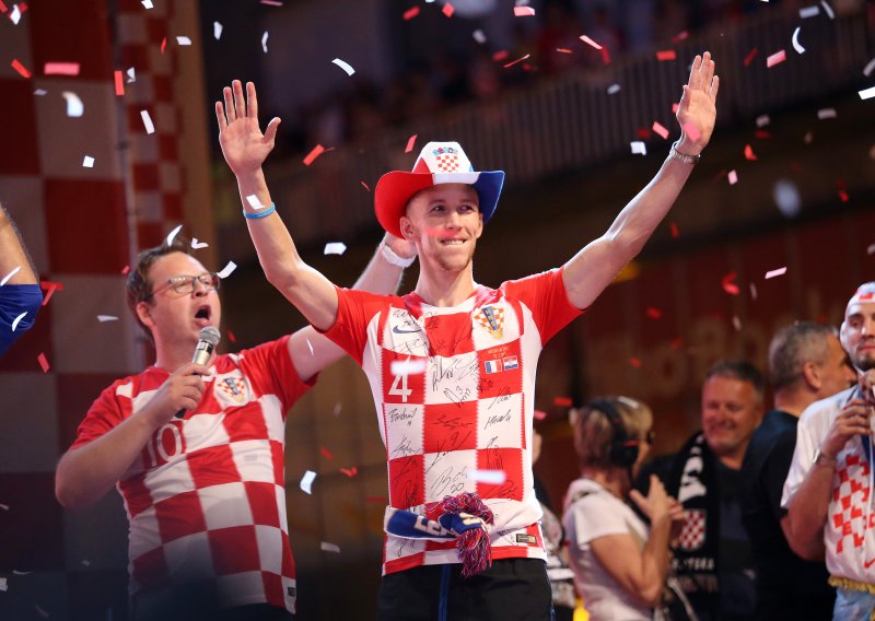 Sprema se senzacionalni transfer Ivana Perišića?