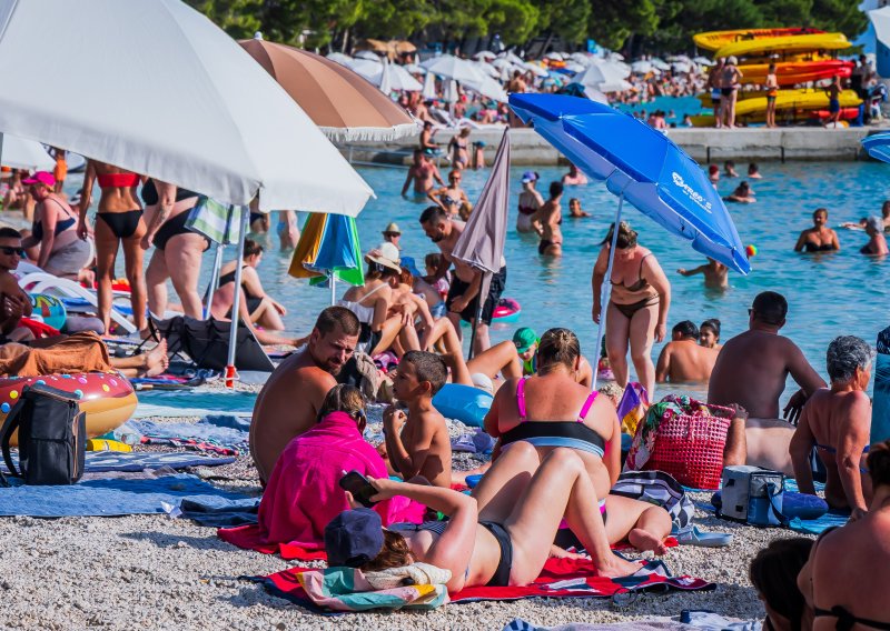 Makarska rivijera među rijetkima s rastom turističkog prometa u srpnju u županiji