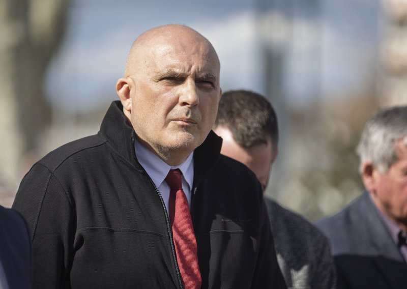 Šef vukovarskog SDP-a napustio stranku, žestoko napao kolege: 'Dat ću vam i malo mesa...'