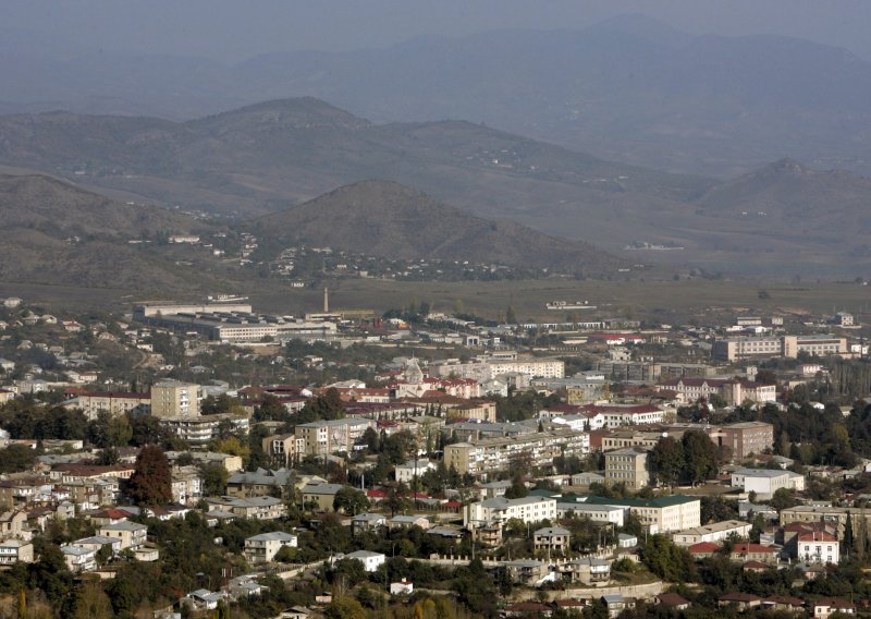 SAD, Francuska i Rusija šalju izaslanike u Nagorno-Karabah