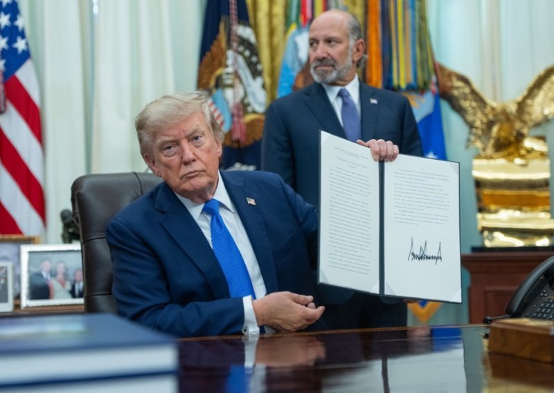Trump potpisao najkontroverzniju naredbu dosad