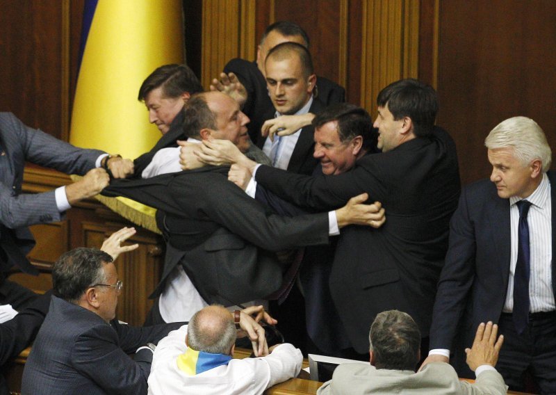 Ukrajinski parlament kao razred bez učitelja